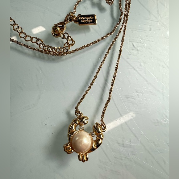 KATE SPADE Gold tone and pearl/rhinestone crab necklace 20 inches with bag - Picture 6 of 7